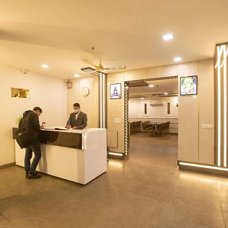 Airport Hotel Chanakya Delhi นิวเดลี ภายนอก รูปภาพ