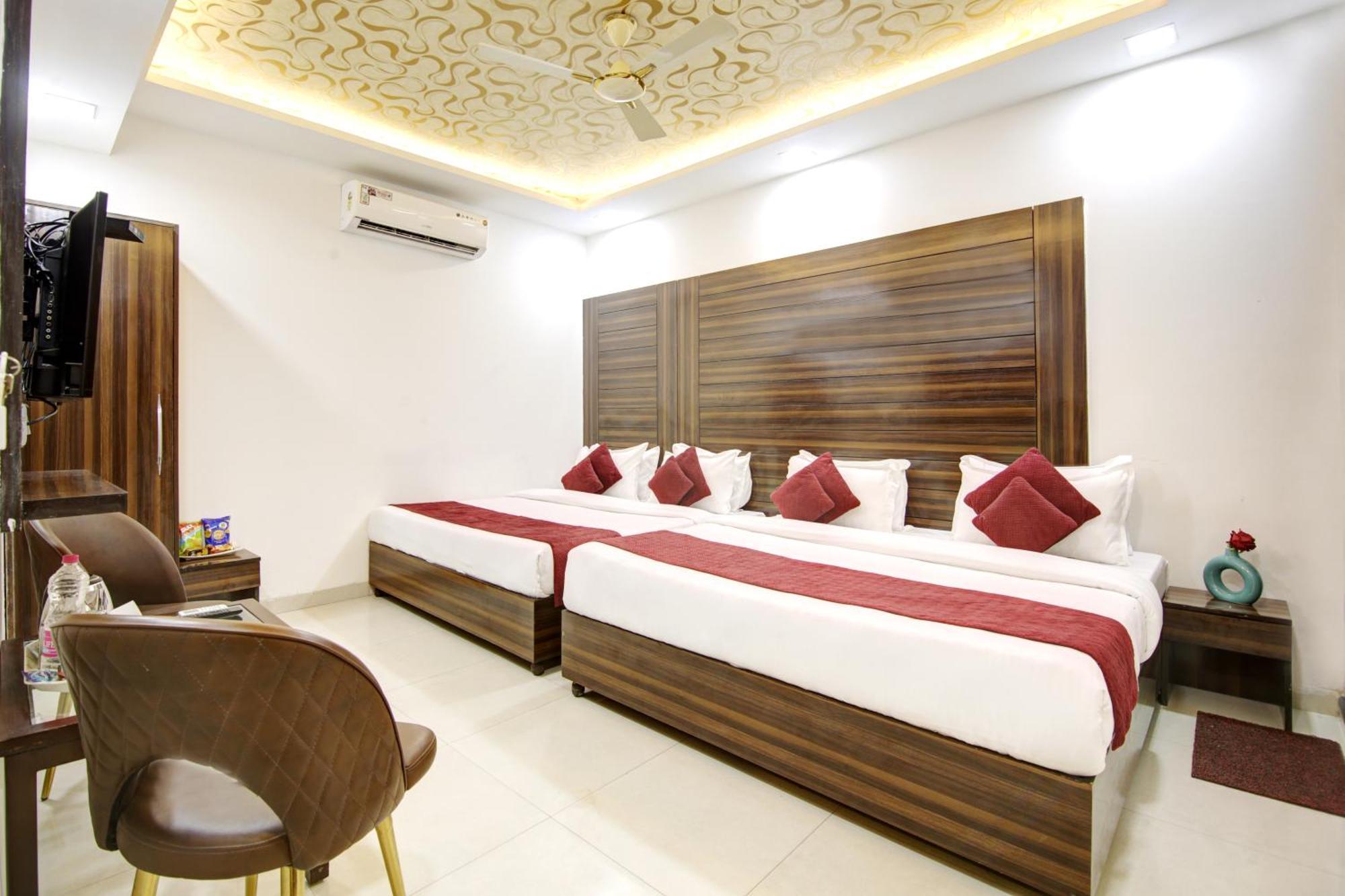 Airport Hotel Chanakya Delhi นิวเดลี ภายนอก รูปภาพ