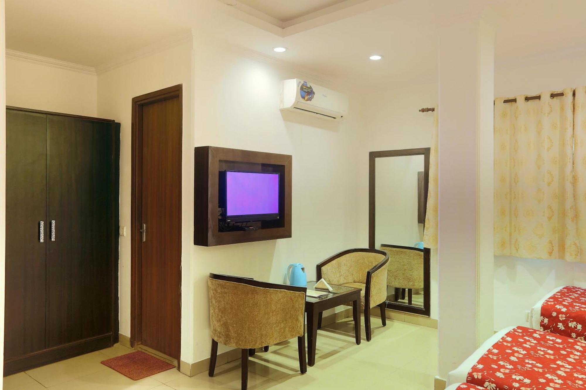 Airport Hotel Chanakya Delhi นิวเดลี ภายนอก รูปภาพ
