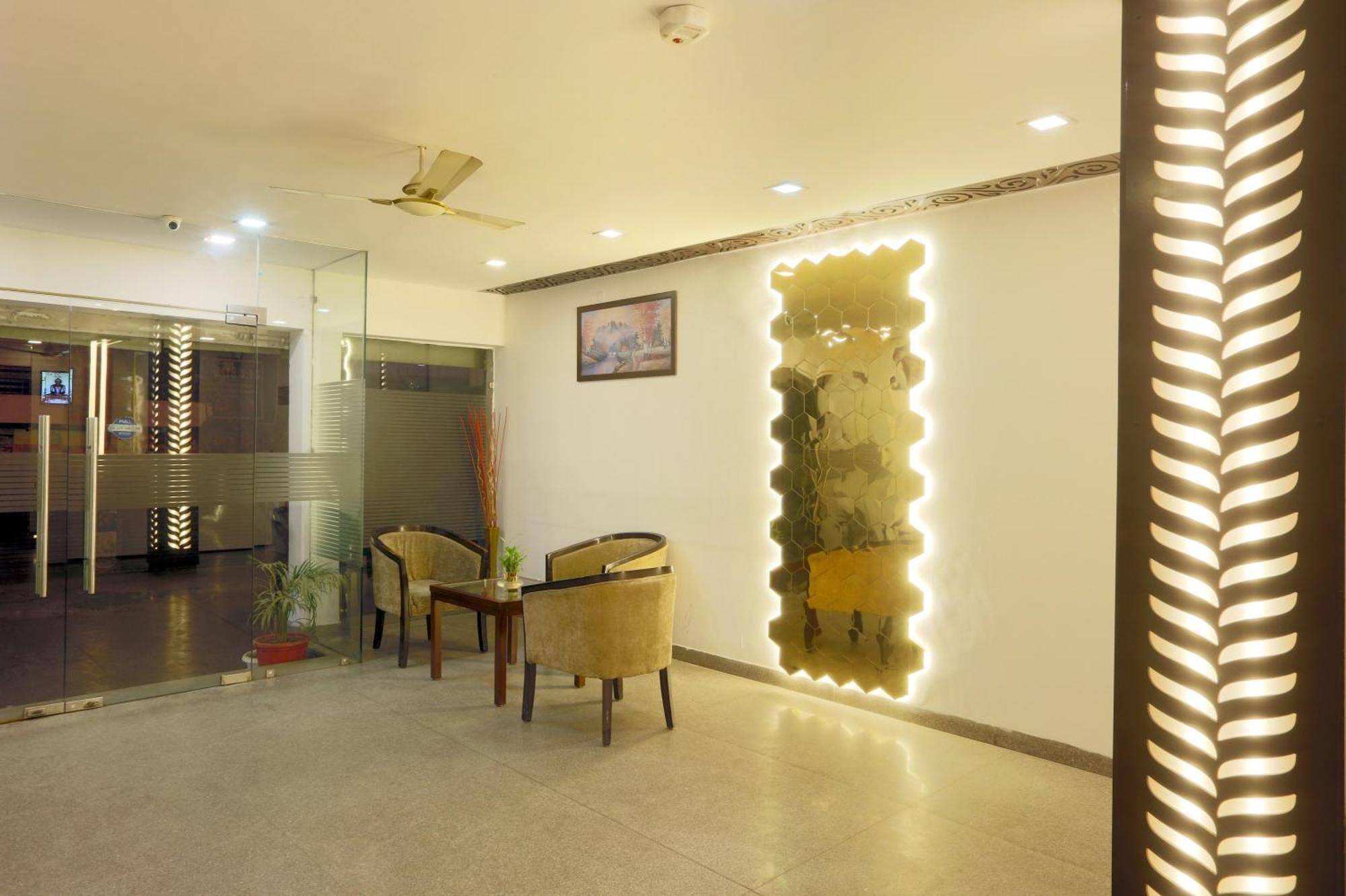 Airport Hotel Chanakya Delhi นิวเดลี ภายนอก รูปภาพ